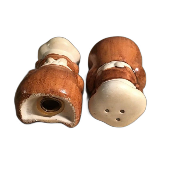Vintage Salt And Pepper Shaker Set Brown Bears with Aprons Chef Hat And Red Bows - Picture 5 of 6